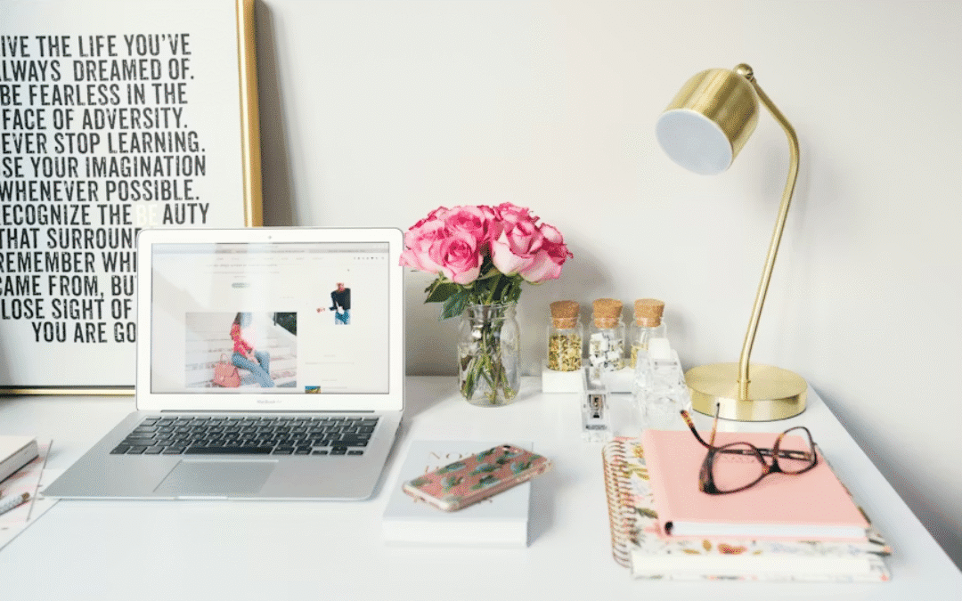 Home Office Funcional: O Equilíbrio entre Estética e Alta Performance